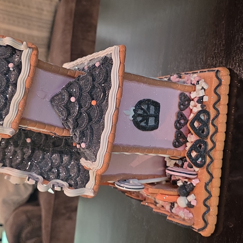 Viral Pink Halloween Gingerbread House Decor-NWT - Picture 8 of 11